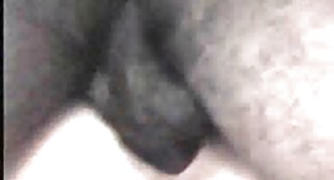 La rubia se levantó a lo perrito para que el chico prefiriera llevarla al éxtasis