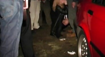 Hermosa rubia gime de CuNi y folla suavemente con su novio