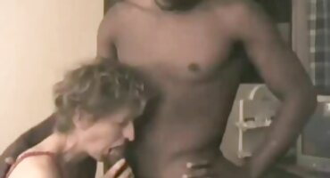 Hombre follado por el culo hijastra y corrida en la boca