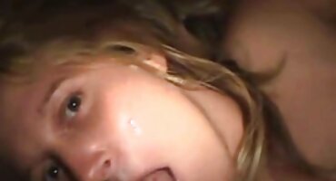 Mulata pasa el casting y es follada por un desconocido