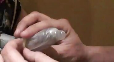 Para una hermosa rubia vino su ardiente vecina española y tuvieron sexo en diferentes posiciones