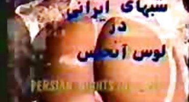 Hermosa chica negra le hace una mamada al chico y se lo folla en diferentes poses