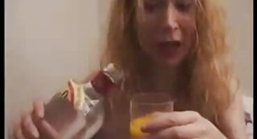 Chica hecha Latina Anilingus y follada en su poste