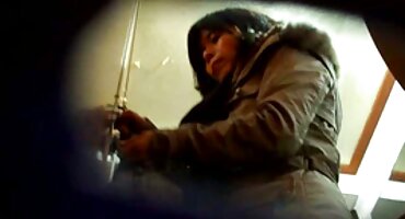 Alumna es filmada en porno pov y siente una gran polla en su coño