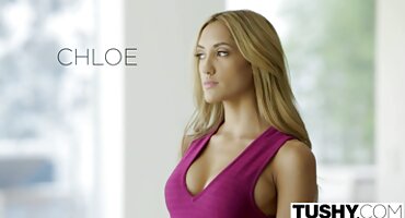 La joven tiene un gangbang súper caliente y se la follan en todas las grietas