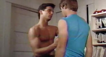 Morena despierta con Cunnilingus y bien follada temprano en la mañana