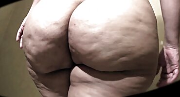 Morena chupa y monta la polla en pov porno