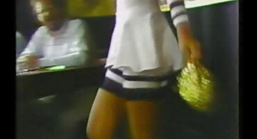 Ama de casa madura tuvo sexo con una pareja joven