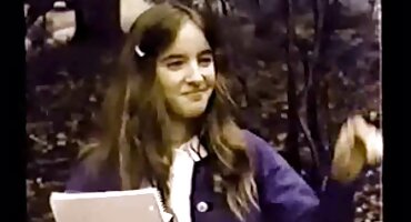 Señoras atadas a dos esclavos y folladas en el culo dulce