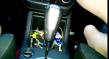 Chica Beso negro hombre calvo y se pone el sexo duro