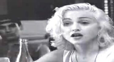 La chica despertó a su novio con sexo caliente