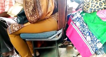 sexo ffm organizado por un chico lujurioso con dos coños rubios