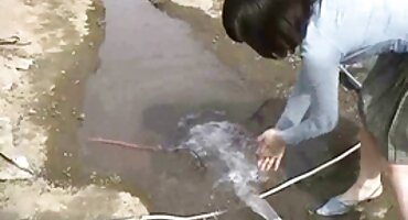 Esposa se masturba hasta que el marido la folló