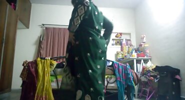 El entrenador se folló a una esbelta bailarina en la boca y la boca